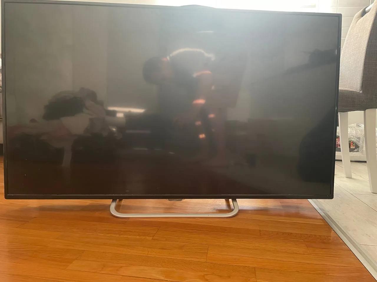 Телевизор FOX Smart TV 50 дюймов
