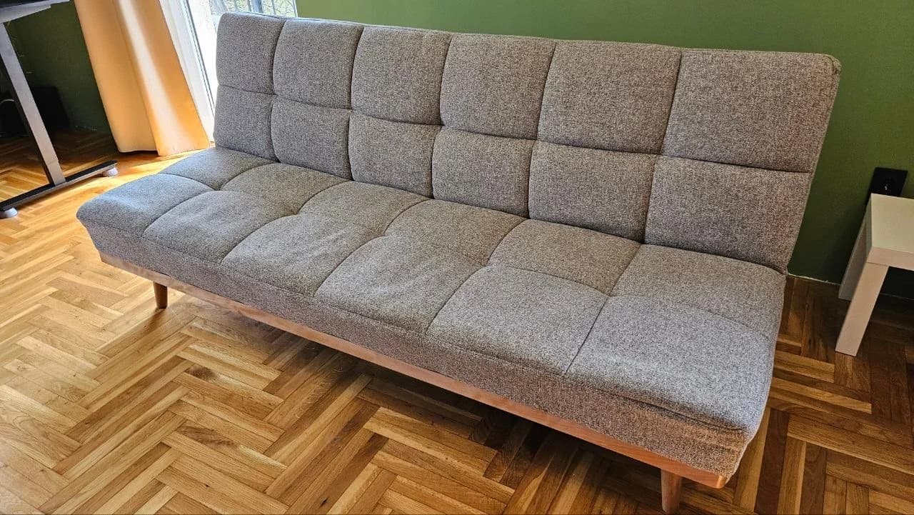 Диван Nejede из юска