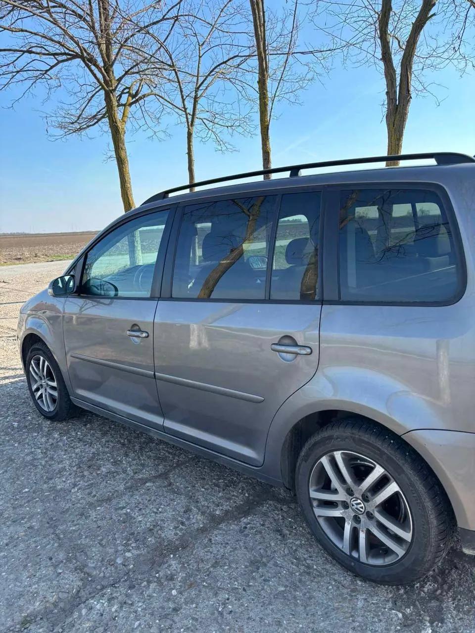 Volkswagen Touran 1.9 TDI Highline второй владелец Сербия 4000 EUR