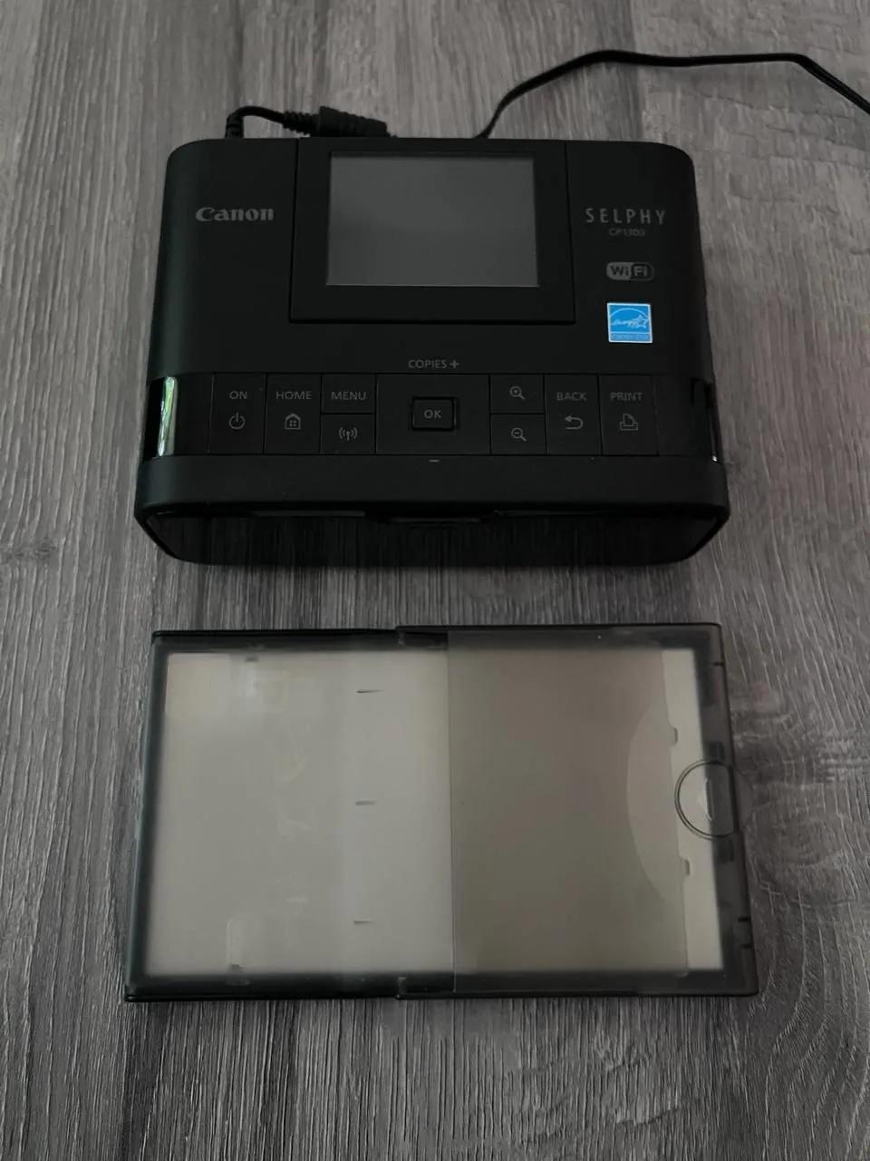 Фотопринтер Canon Selphy CP1300 практически новый Белград