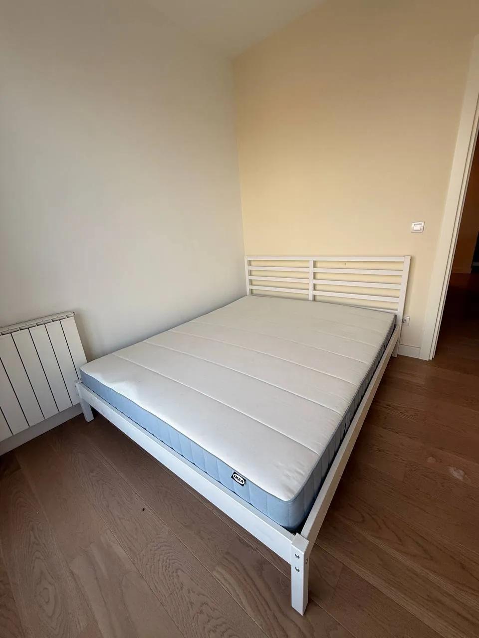 Кровать IKEA 160×200 с матрасом и основанием