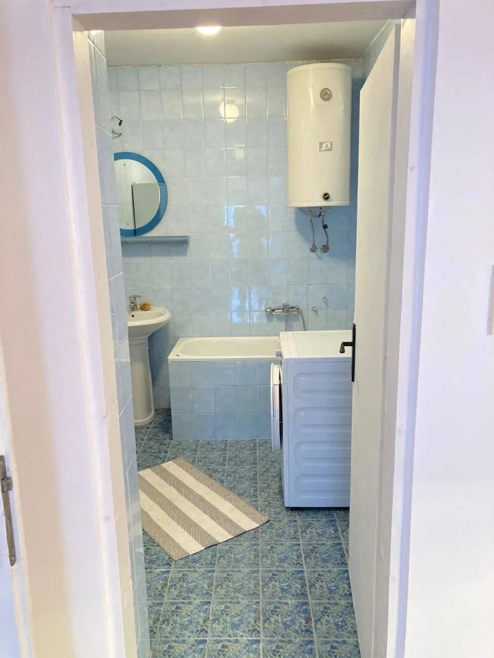 Квартира 2-комнатная 90 м2 Врачар 850 EUR