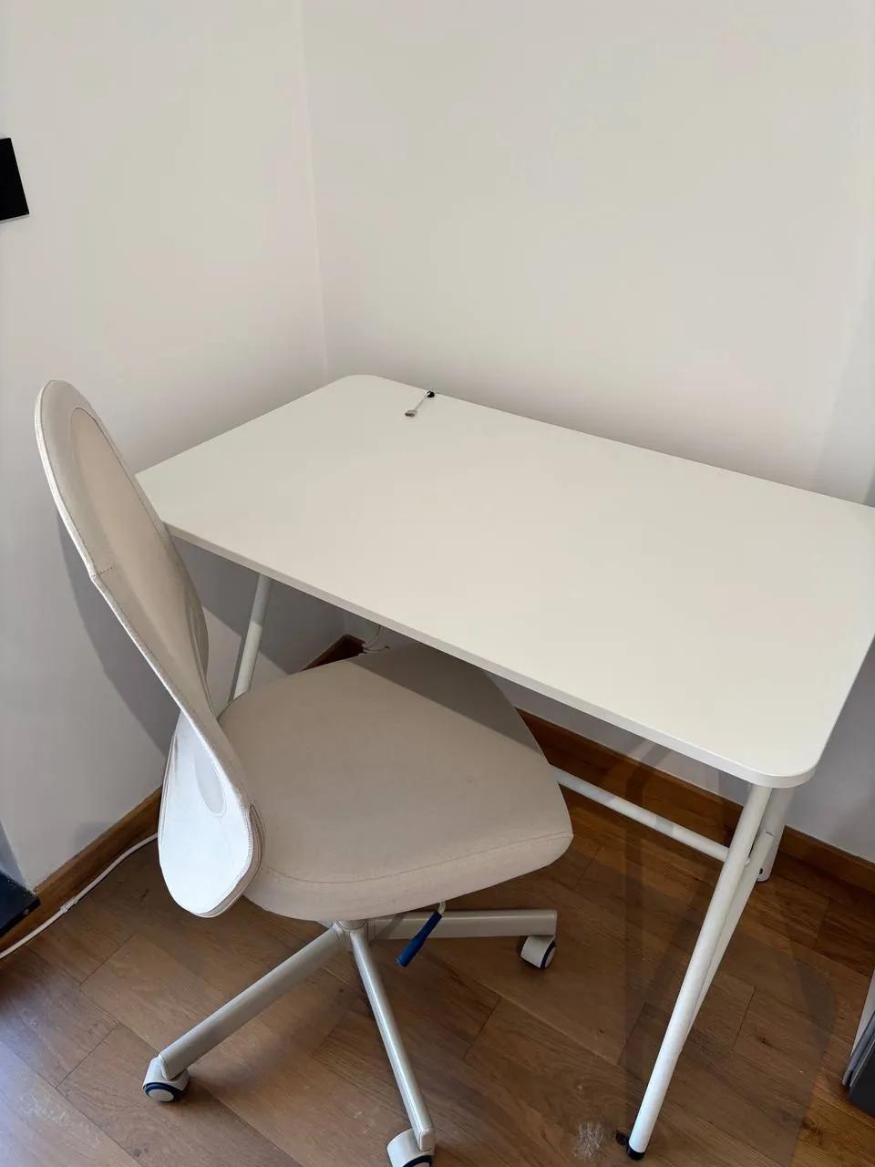 Мебель IKEA столы GLADHOJDEN и стулья FLINTAN