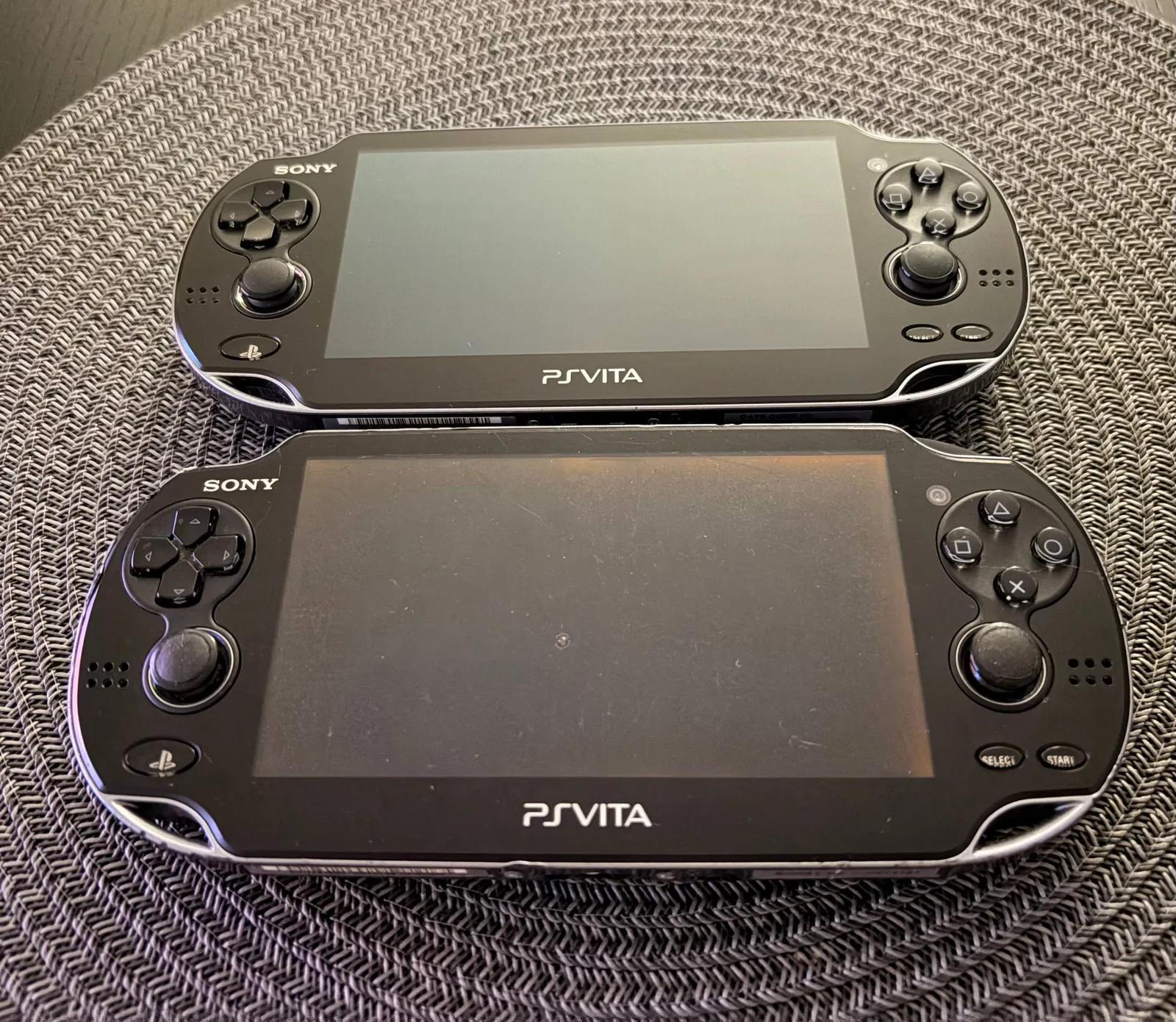 2 консоли PS Vita на запчасти или восстановление