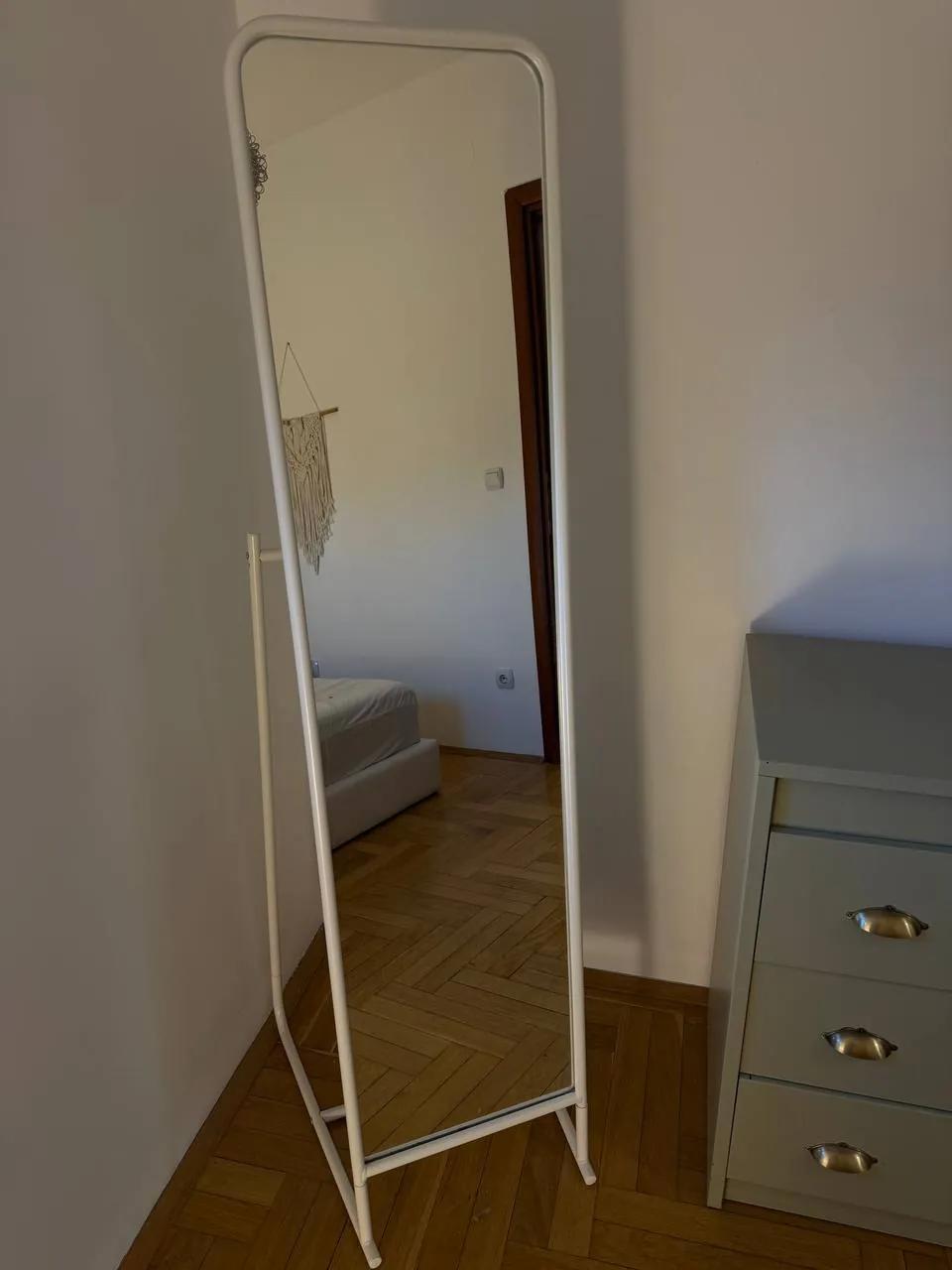 Зеркало IKEA, сетка для фото и лампы — лот