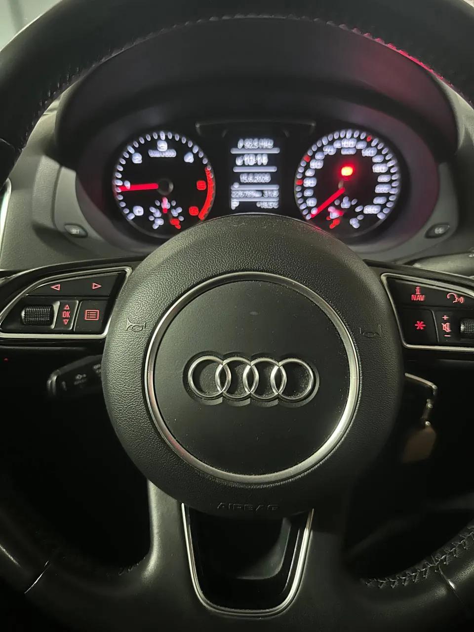Audi Q3 quattro S-line 2018 дизель автомат