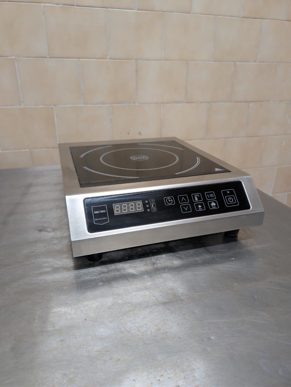 Индукционная плита Metro Professional