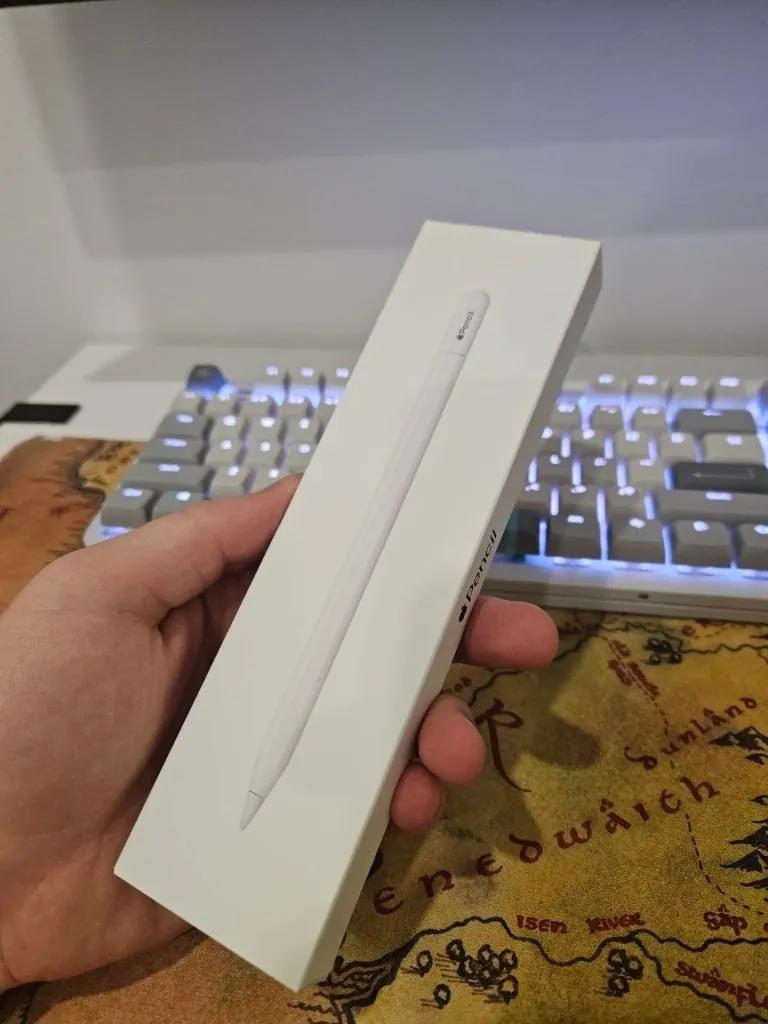 Apple Pencil USB-C новый