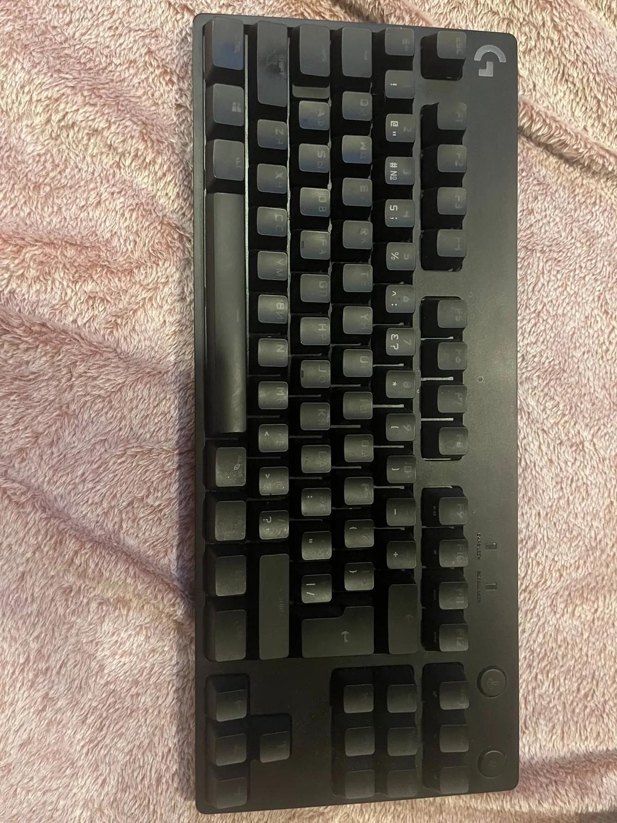 Клавиатура Logitech G Pro