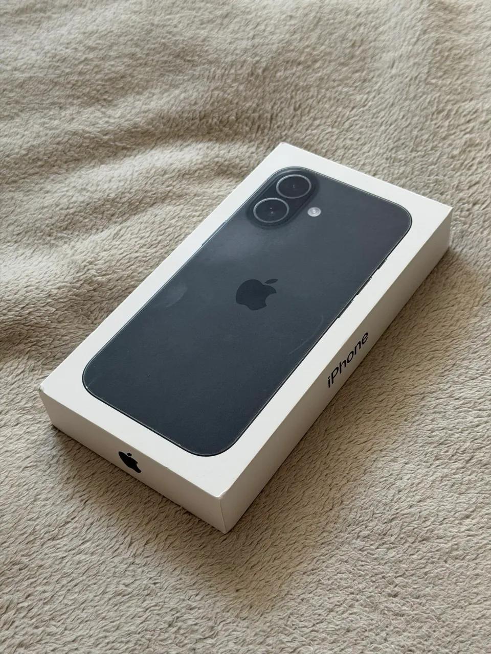 iPhone 17 256GB чёрный новый