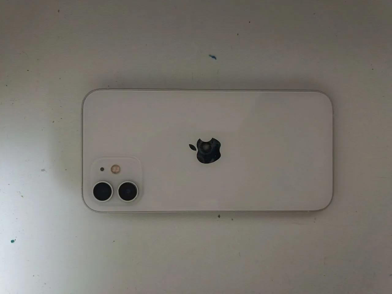 iPhone 12 256 ГБ без царапин отличное состояние