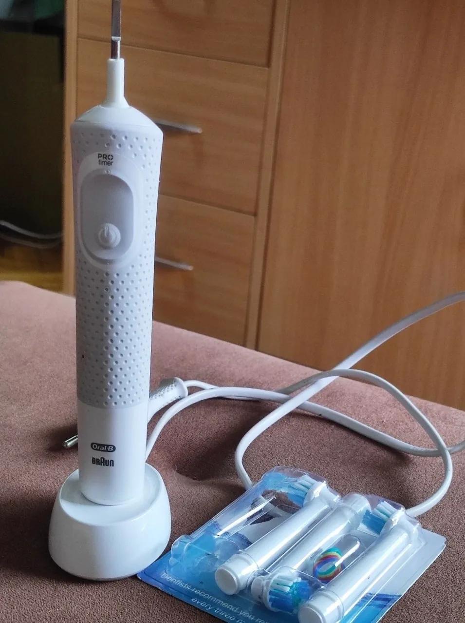 Щётка Oral B PRO timer с насадками