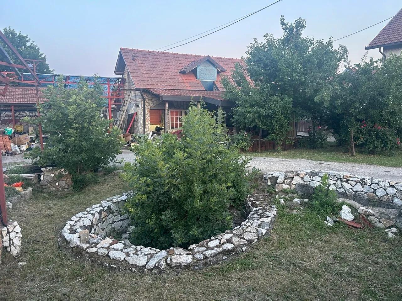Продажа дома 80 кв.м Младеновац участок 10 соток
