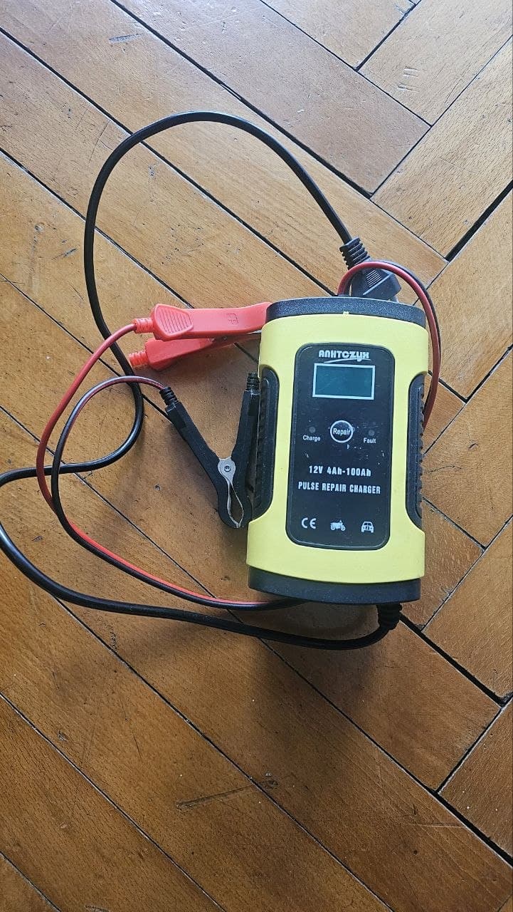 Зарядное устройство для аккумулятора