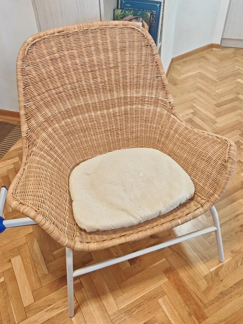 Кресло IKEA с дефектами б/у