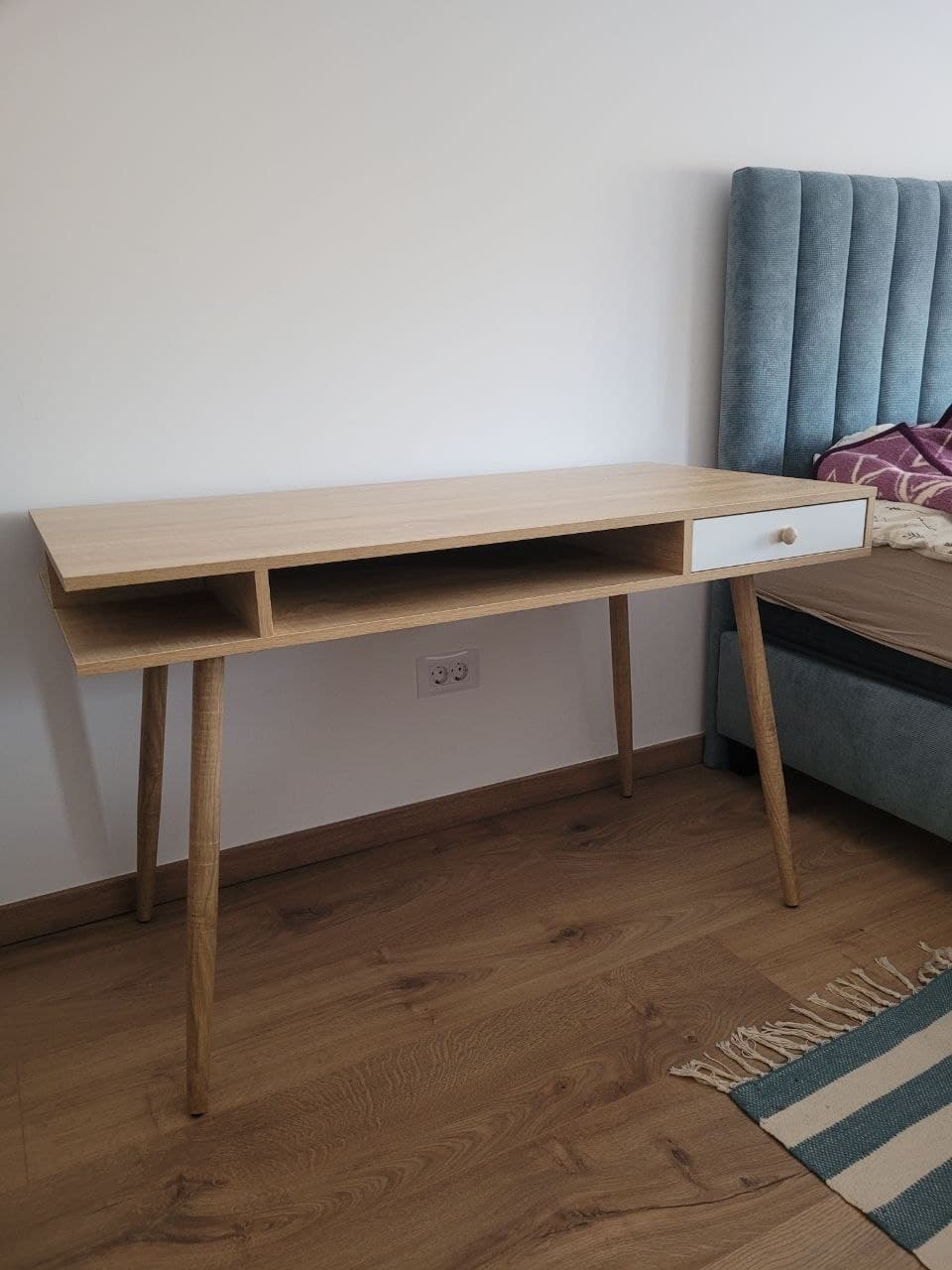 Продаётся новый письменный стол