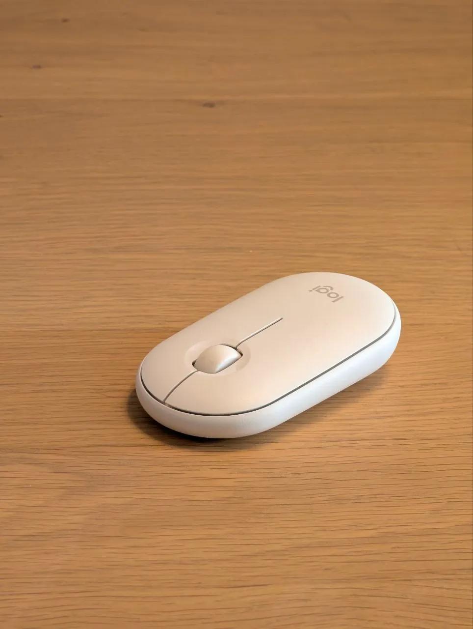 Мышь Logitech Pebble M350 белая