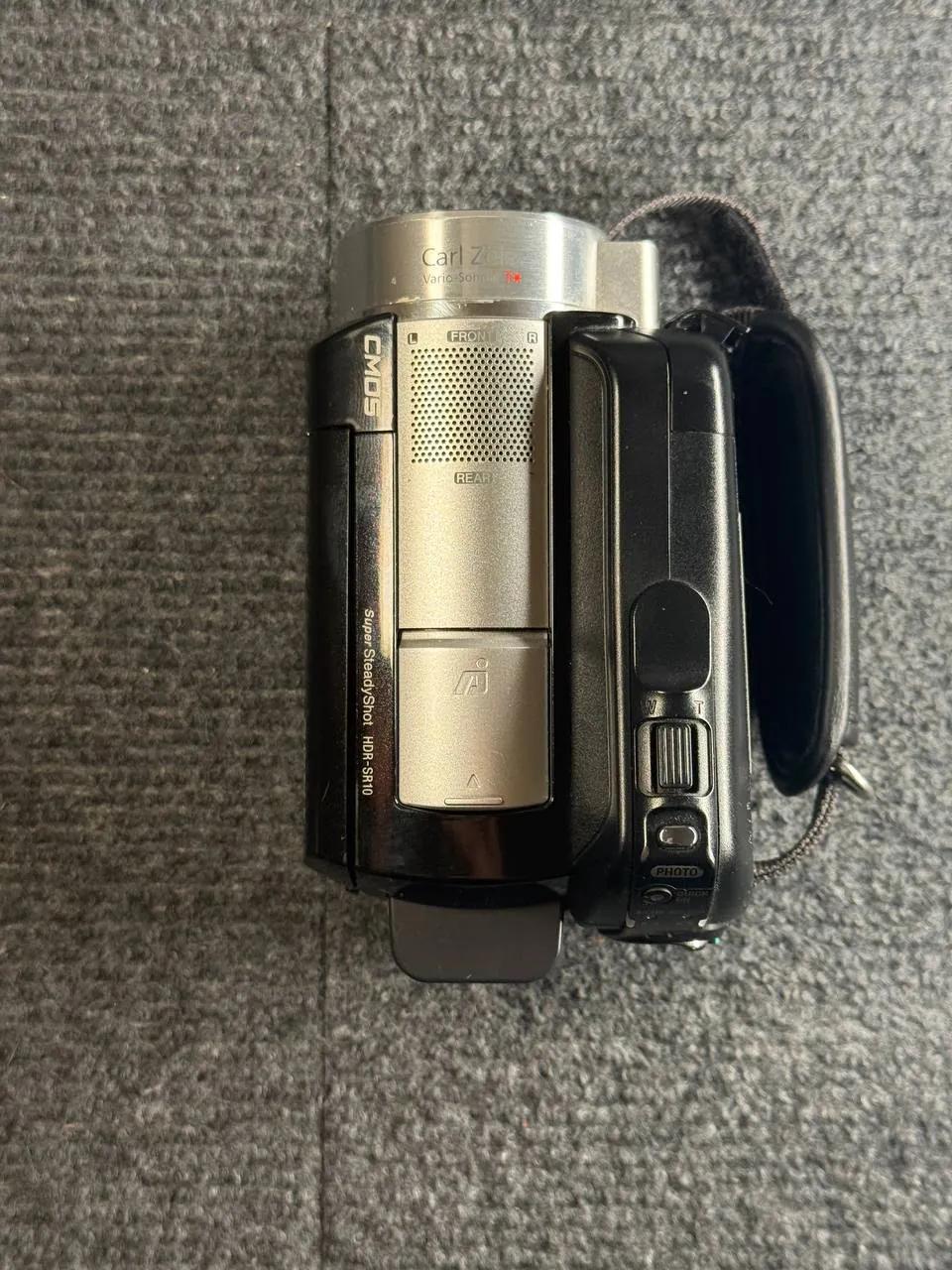 Видеокамера Sony HDR-SR10 Full HD, запись на карту памяти