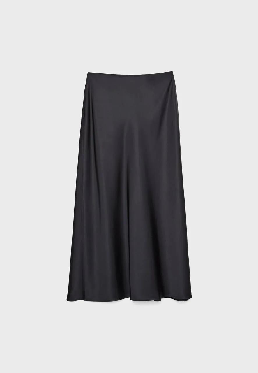 Юбка Stradivarius чёрная сатиновая L