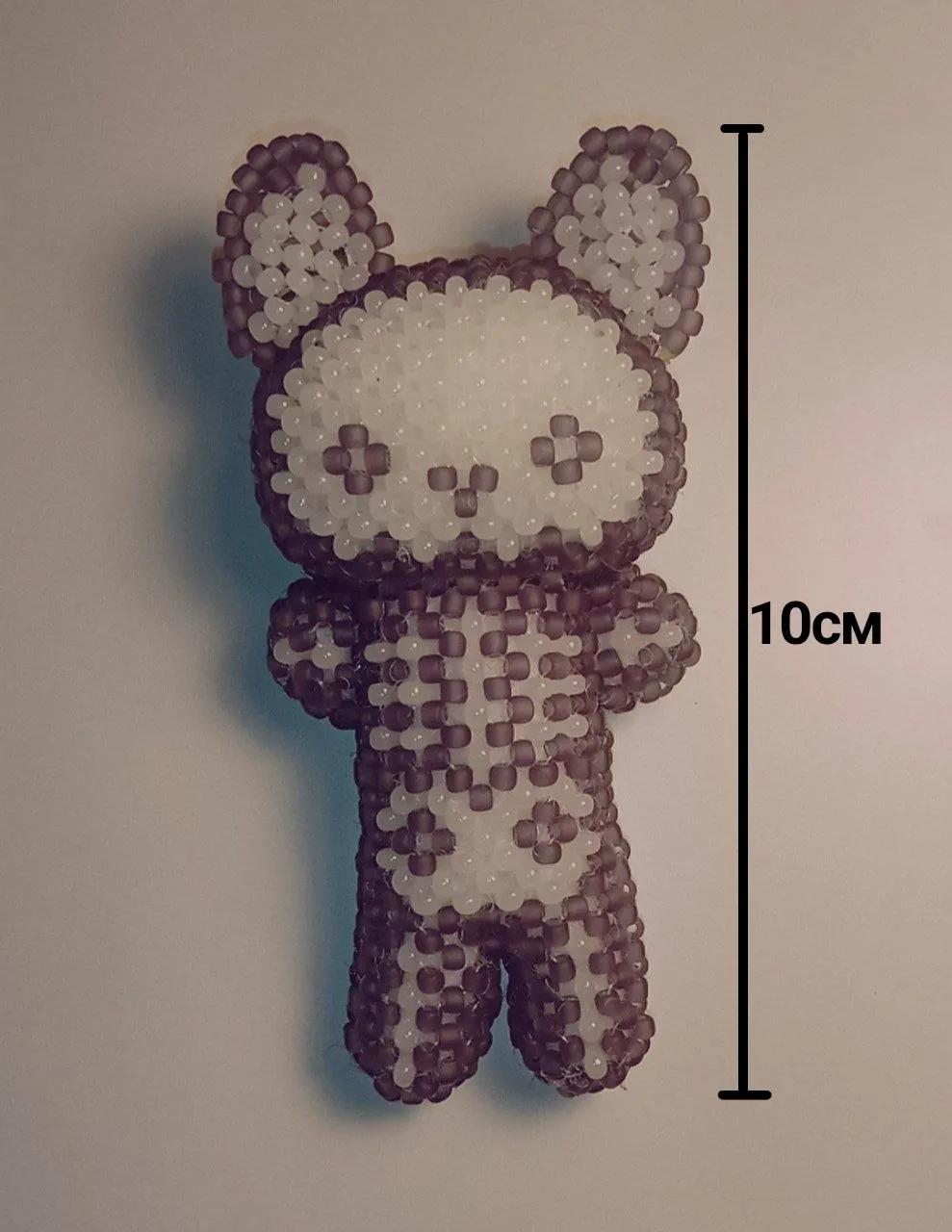 Фигурка кот-скелет из бисера