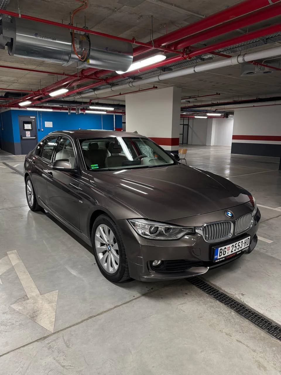 BMW 318 2012