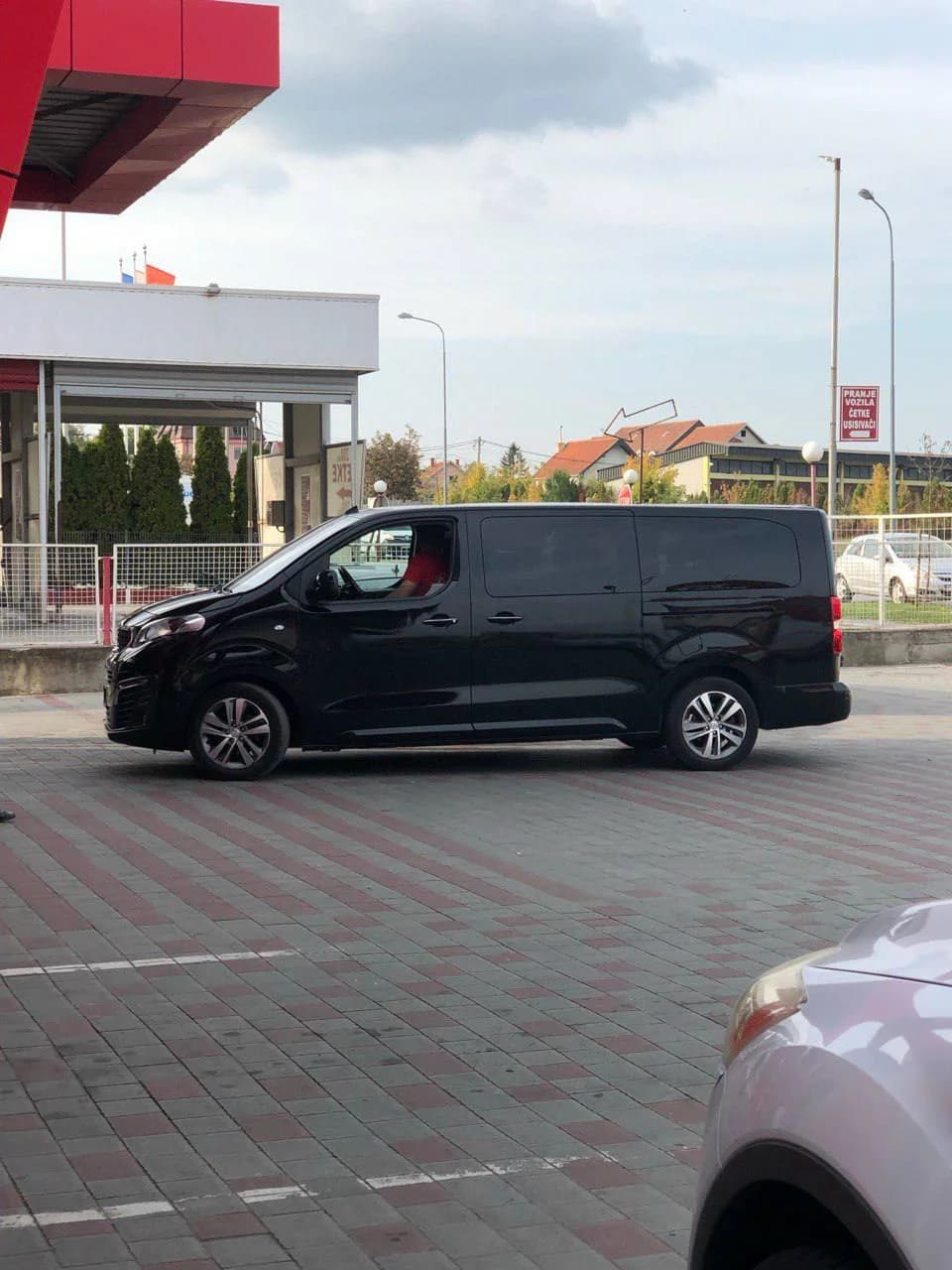 Peugeot Traveller 2018
