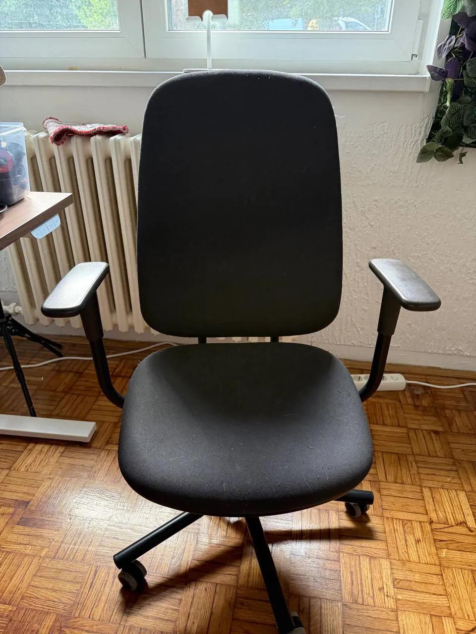Кресло IKEA SMÖRKULL Белград Шумице