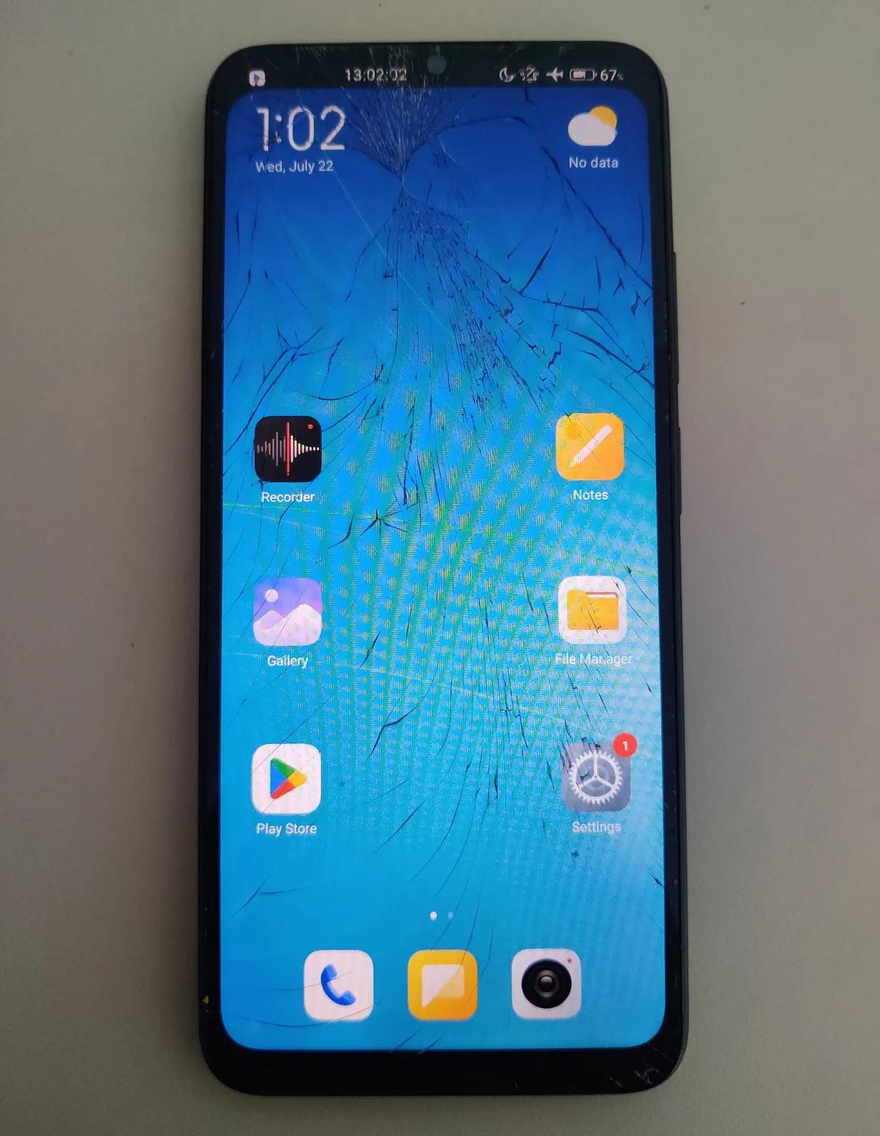 Xiaomi Redmi 12C 4/128 разбит экран тачскрин работает Белград