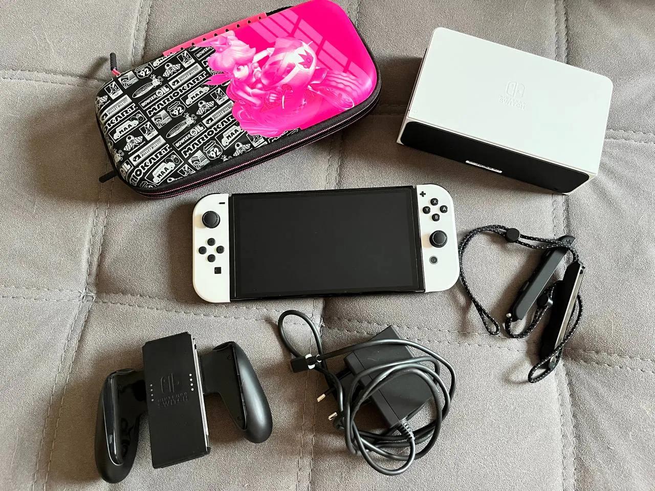 Nintendo Switch OLED с играми картридж