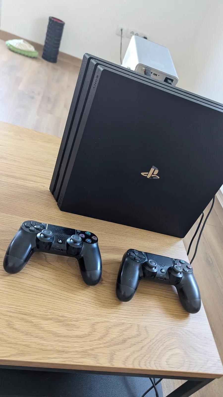 Sony PlayStation 4 Pro 2 джойстика PS Plus