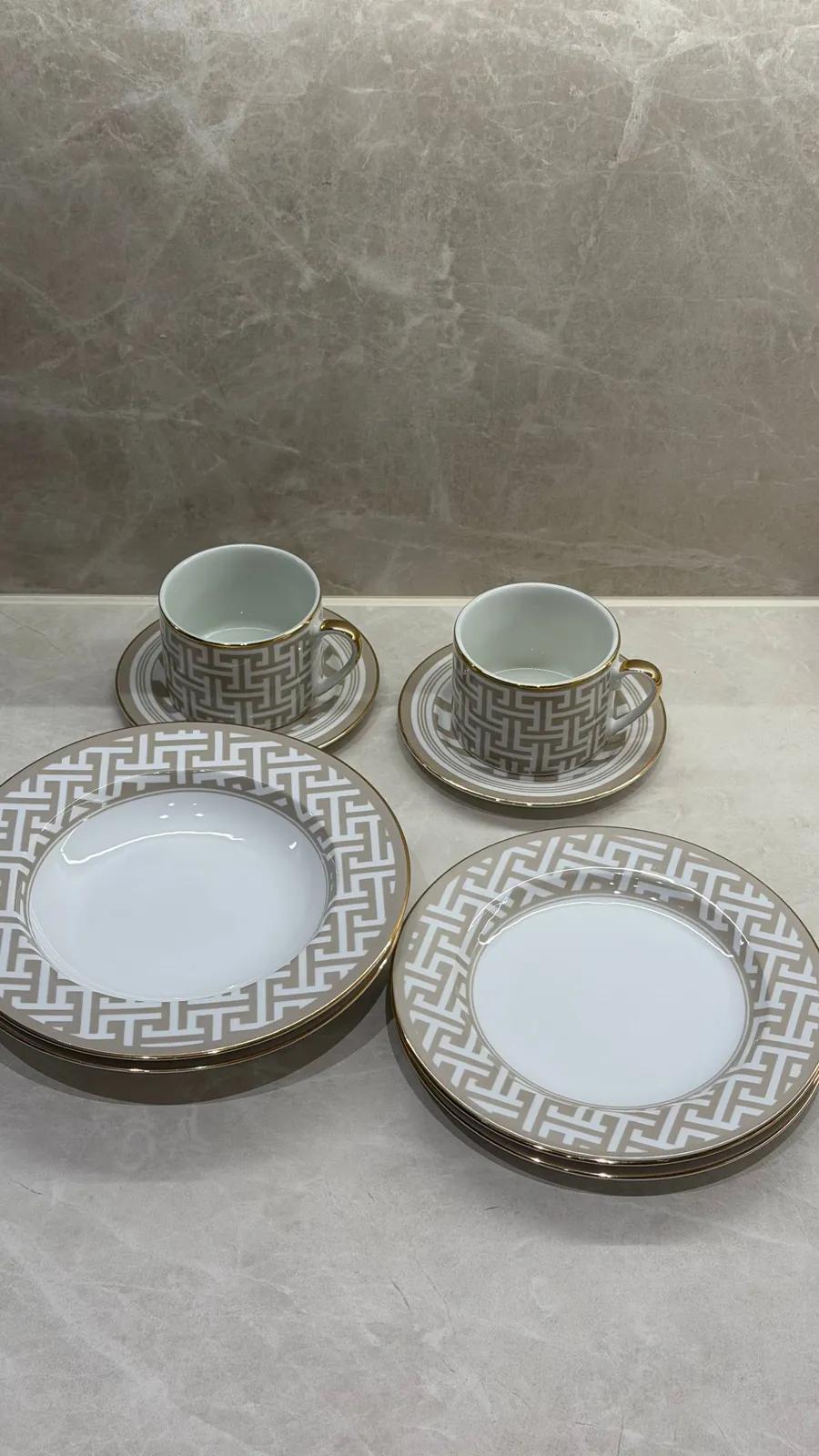 Набор фарфоровой посуды H&M Home на двоих