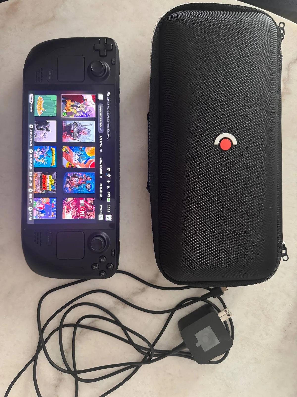 Steam Deck OLED 512GB с чехлом и зарядным 550 EUR Белград