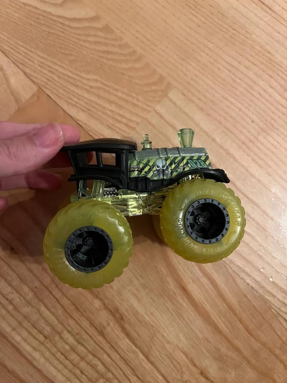 Hot Wheels монстертрак игрушечная машинка