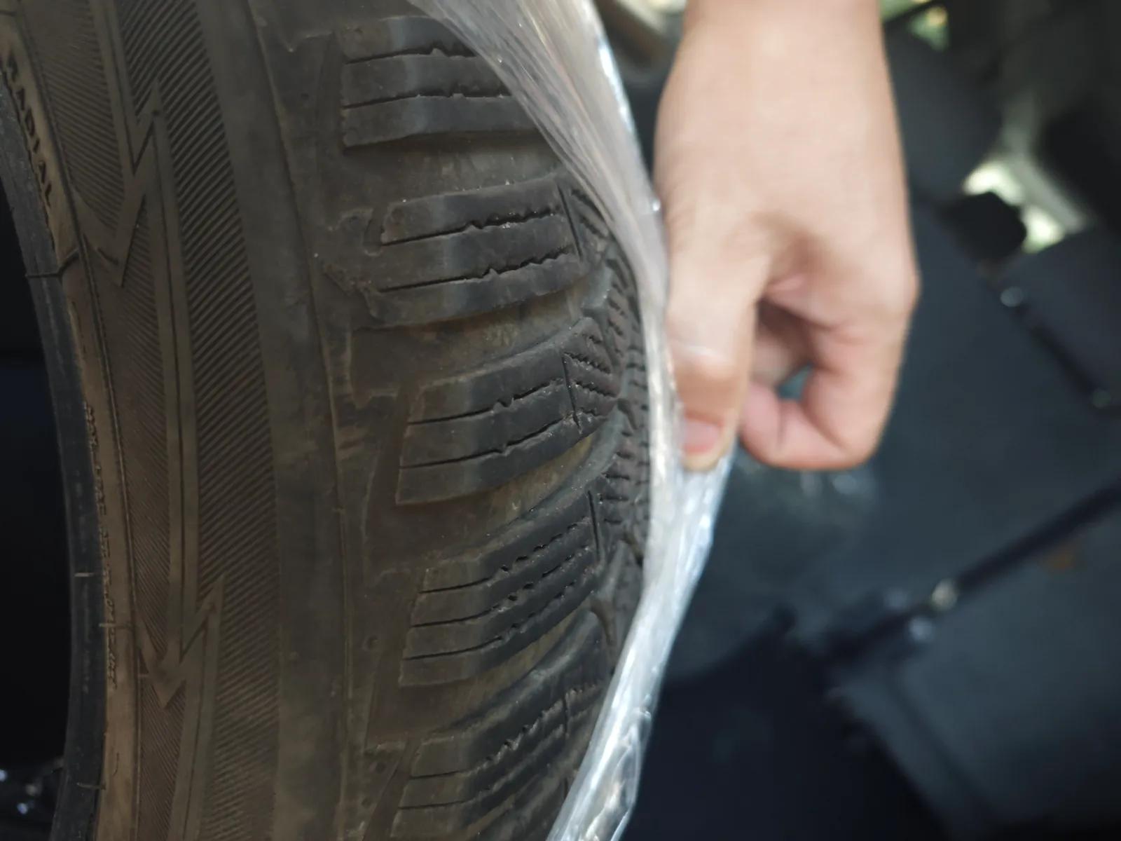 Шины Goodyear UltraGrip 205/55 R16 зимние