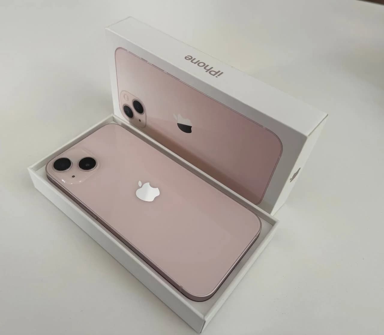 iPhone 13
