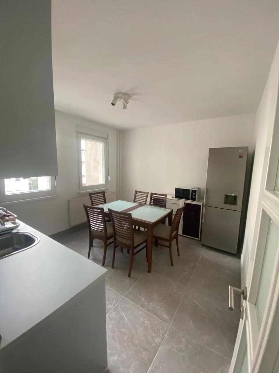 Квартира 2к аренда Нови Белград 65 м²