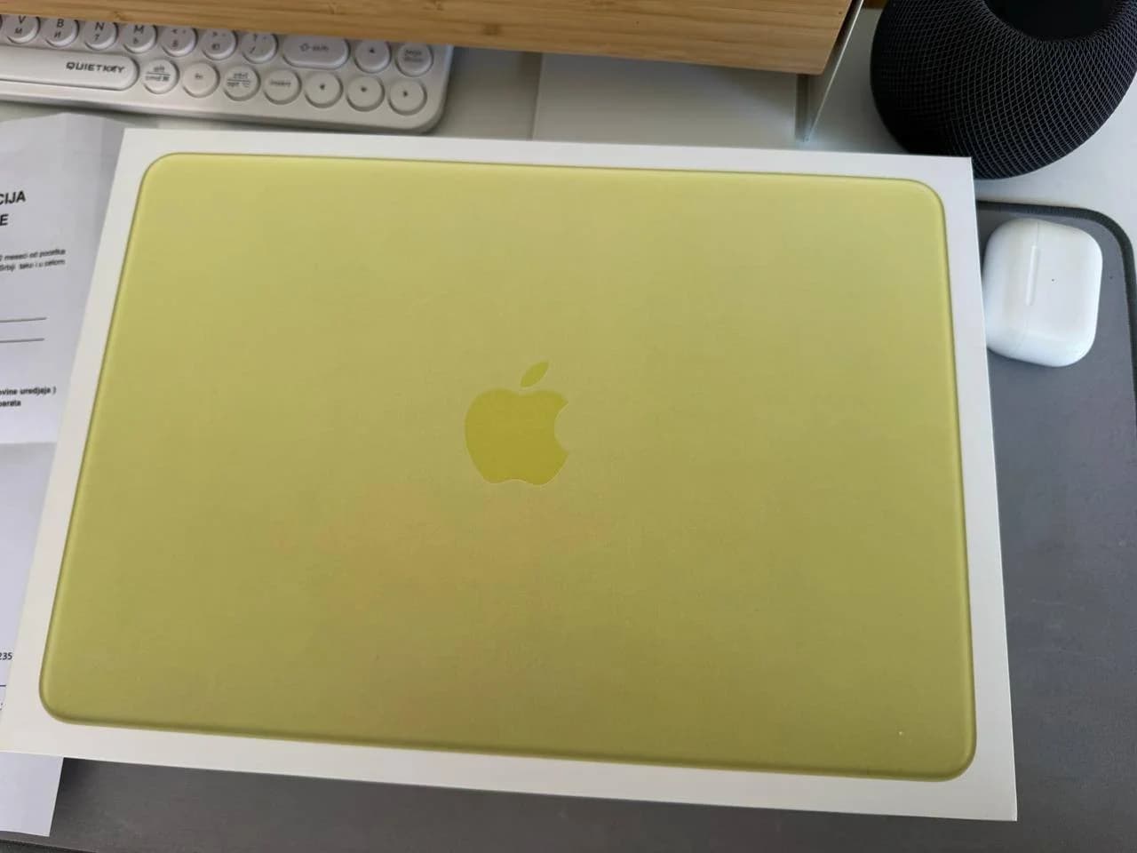 MacBook Neo Citrus 8/256