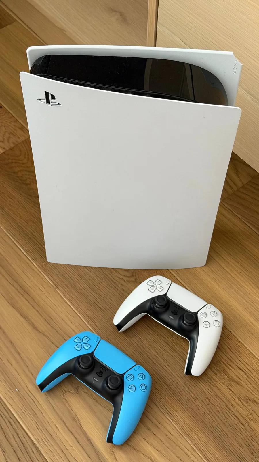 PlayStation 5 1ТБ с дисководом три джойстика