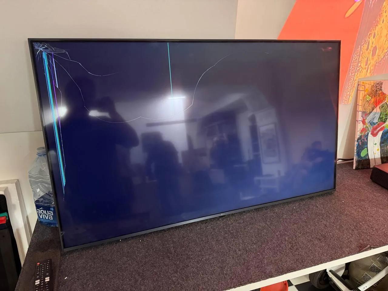 Телевизор LG 55UR78 55 дюймов на запчасти