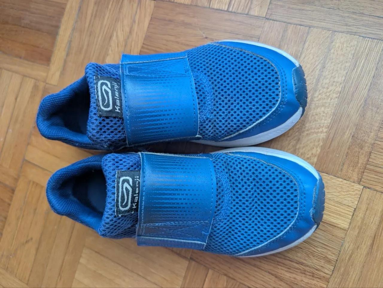 Детская обувь Decathlon 32-33 кроссовки и босоножки