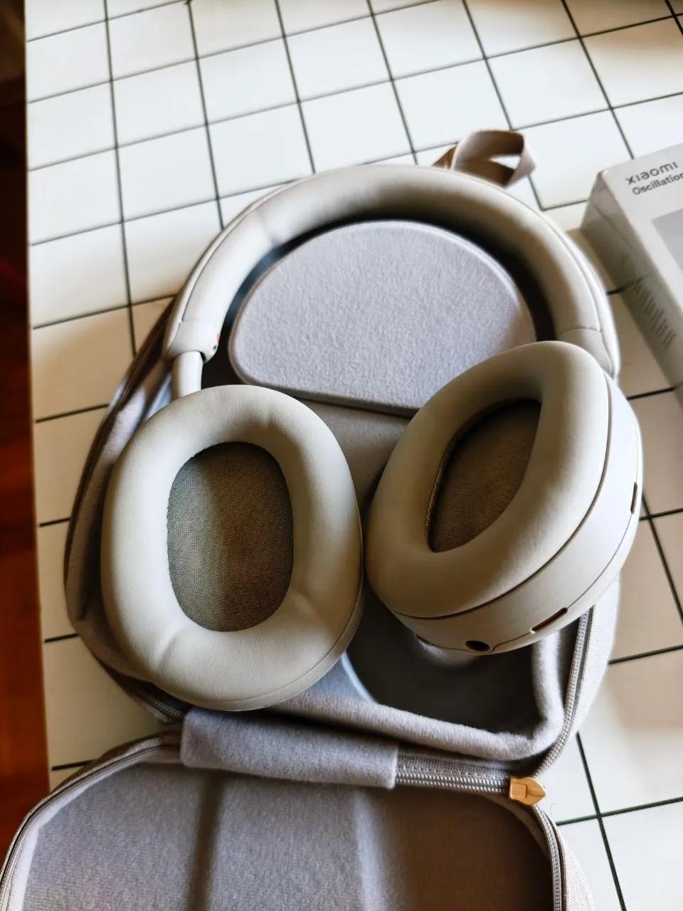 Наушники Sony WH-1000XM5 белые Белград