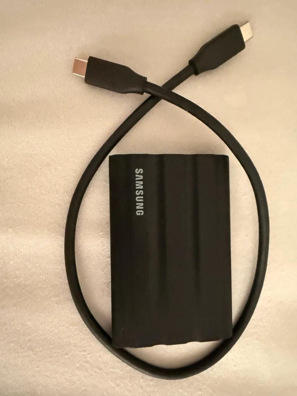 SSD Samsung T7 Shield 2 ТБ внешний Нови-Сад