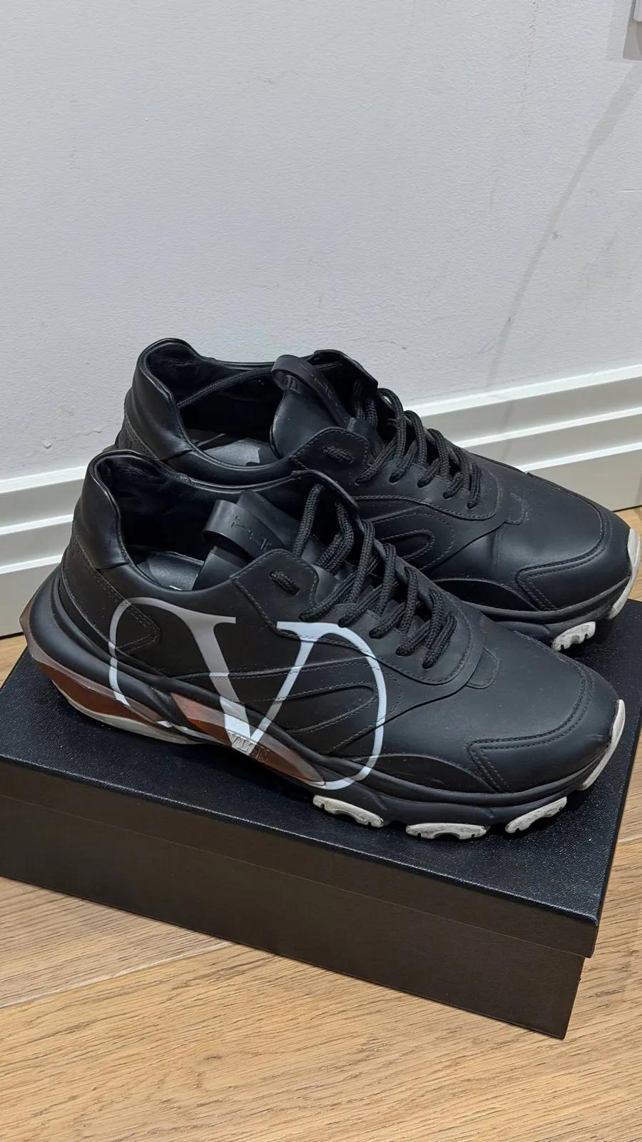 Кроссовки Valentino мужские 40 размер