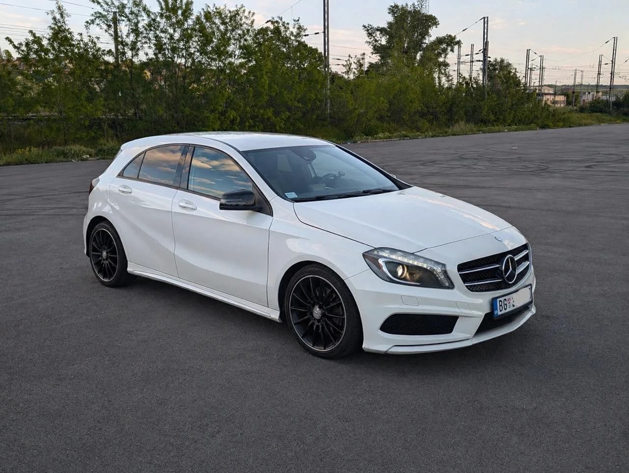 Продаю Mercedes A250 AMG Line