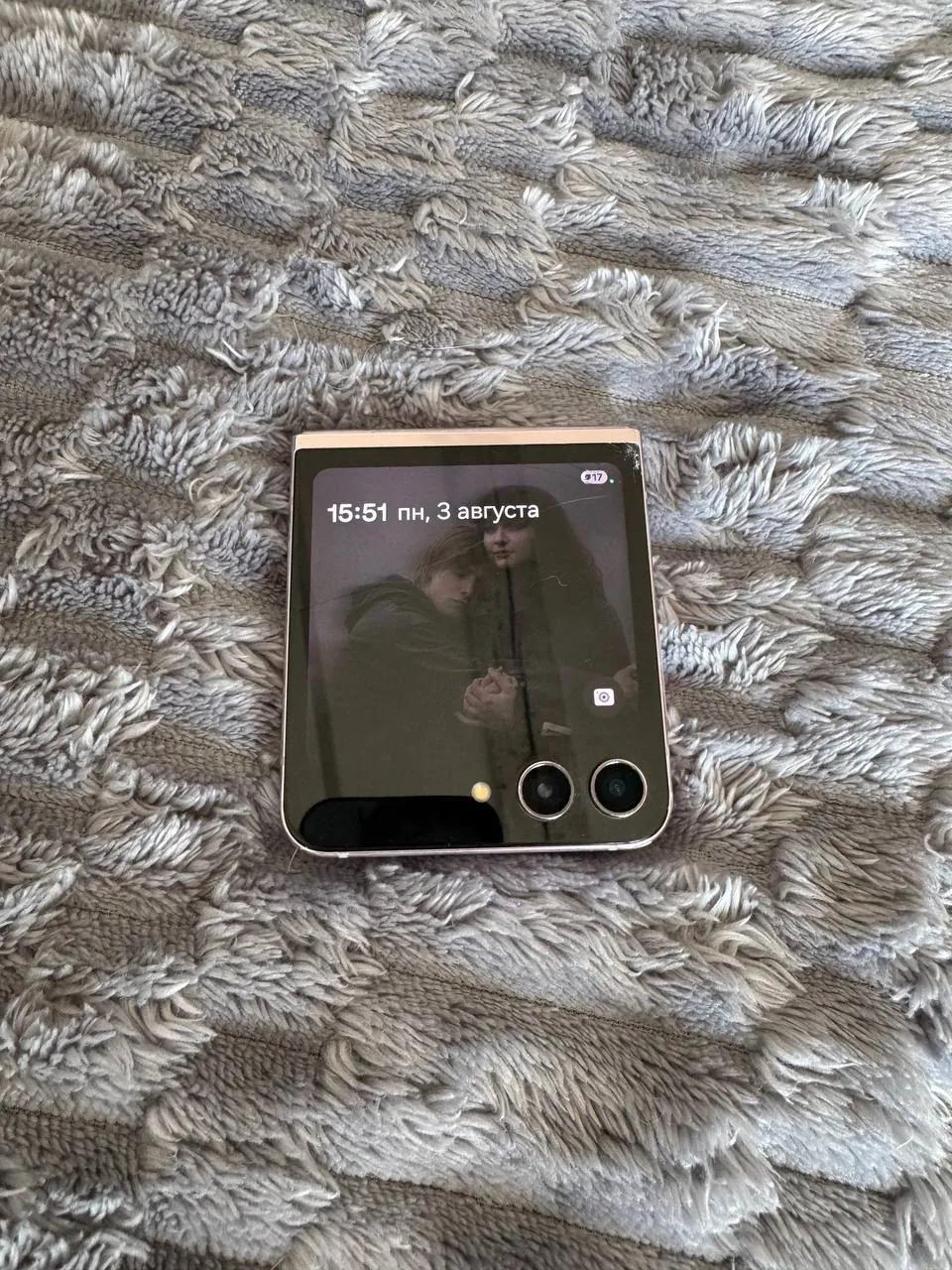 Samsung Galaxy Z Flip 5 складной смартфон