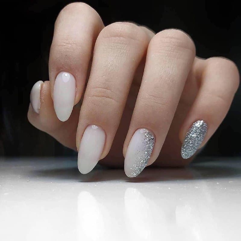 Маникюр и педикюр