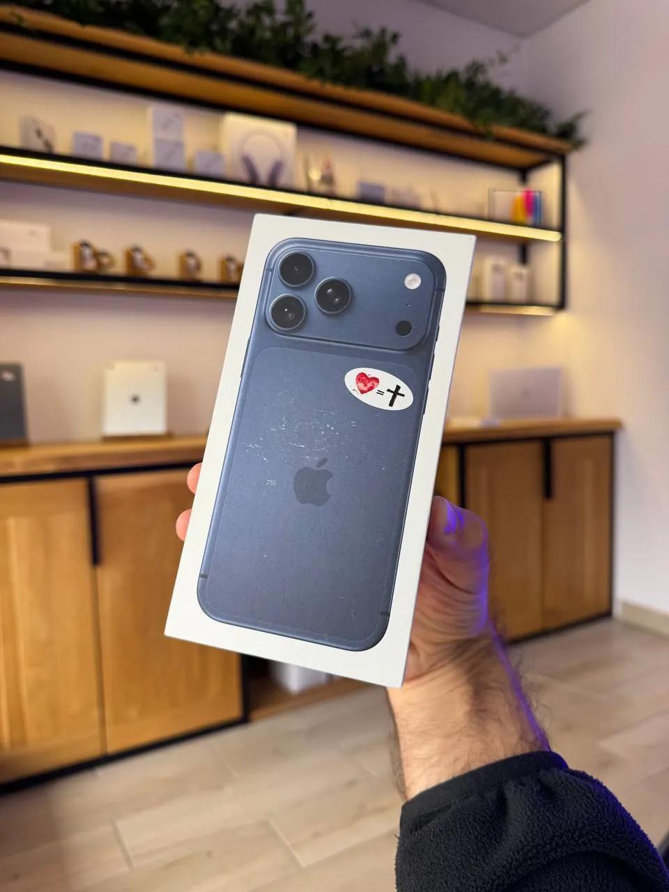 IPhone 17 Pro 512 ГБ Белград