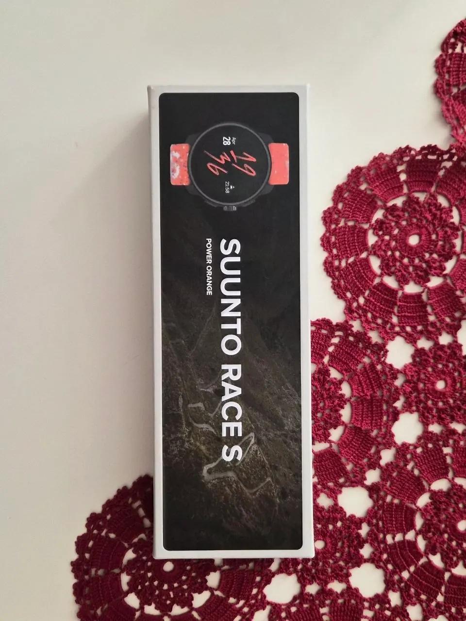 Смарт-часы Suunto Race S новые Белград