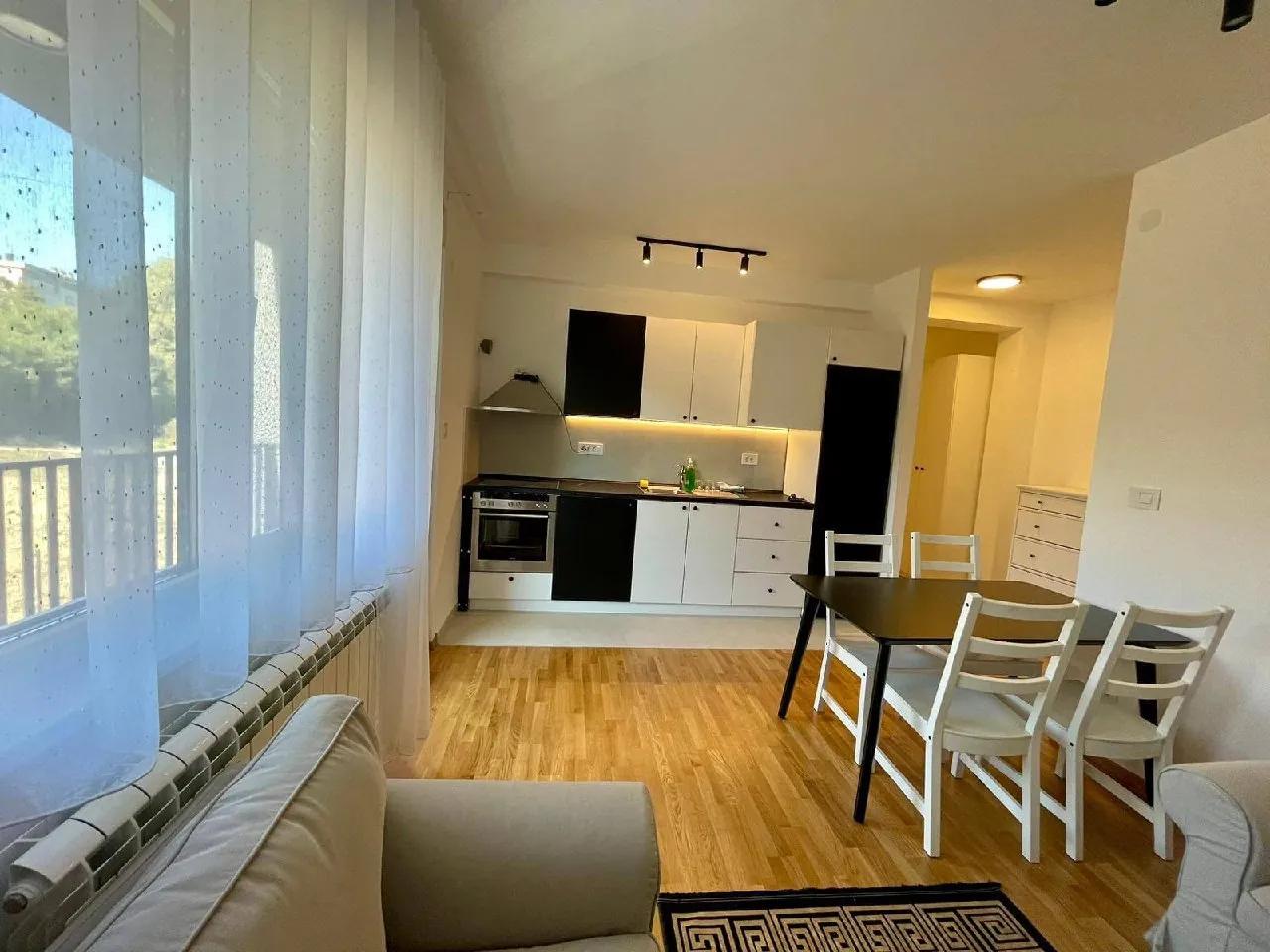 Аренда 3к квартиры 60м², Вождовац, 700 EUR