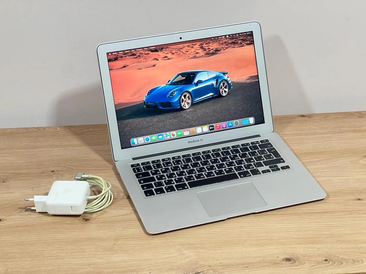 MacBook Air 13 2017 i5 8GB 128GB SSD macOS Monterey